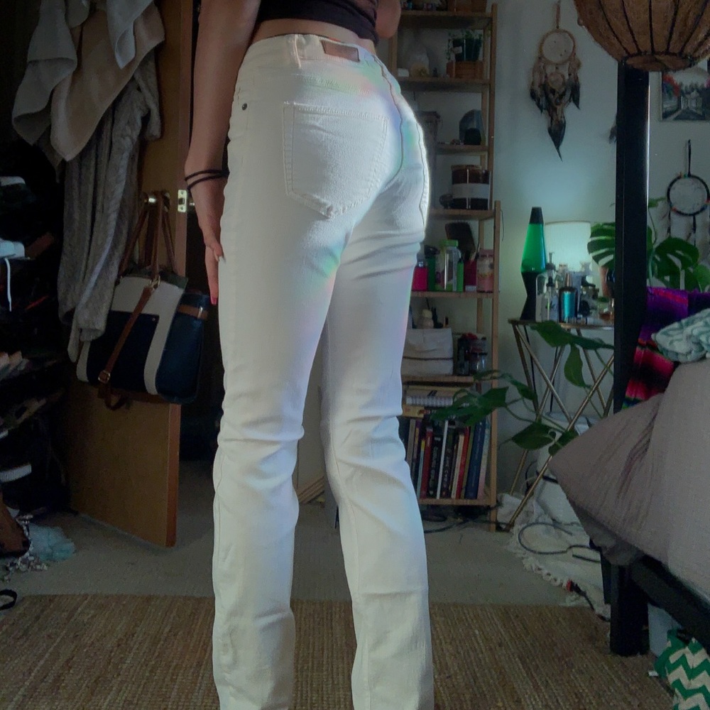 Skinny eggshell washed pants